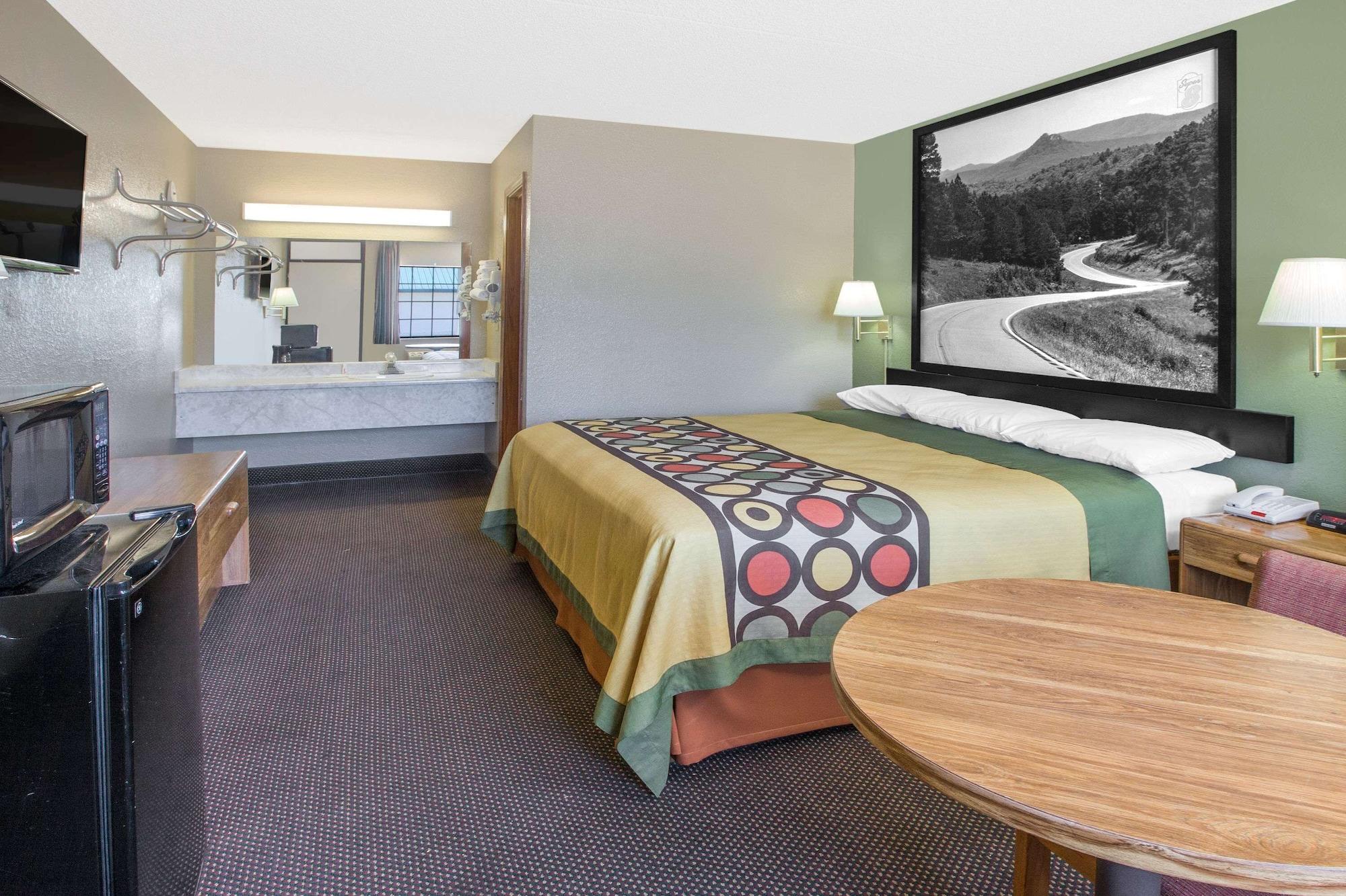 Super 8 By Wyndham Clarksville Ar Esterno foto