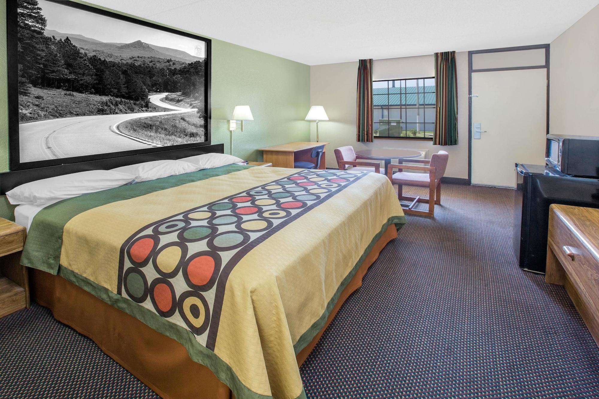 Super 8 By Wyndham Clarksville Ar Esterno foto